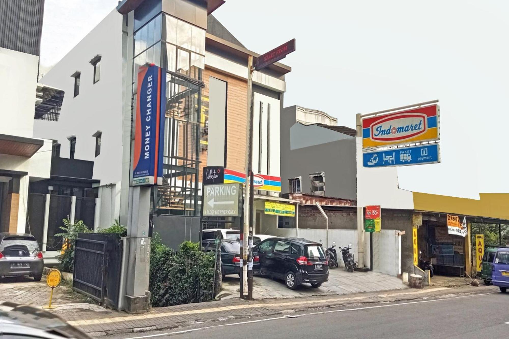 Collection O Cihampelas Near Ciwalk Formerly I Sleep Hotel Bandung Exterior photo